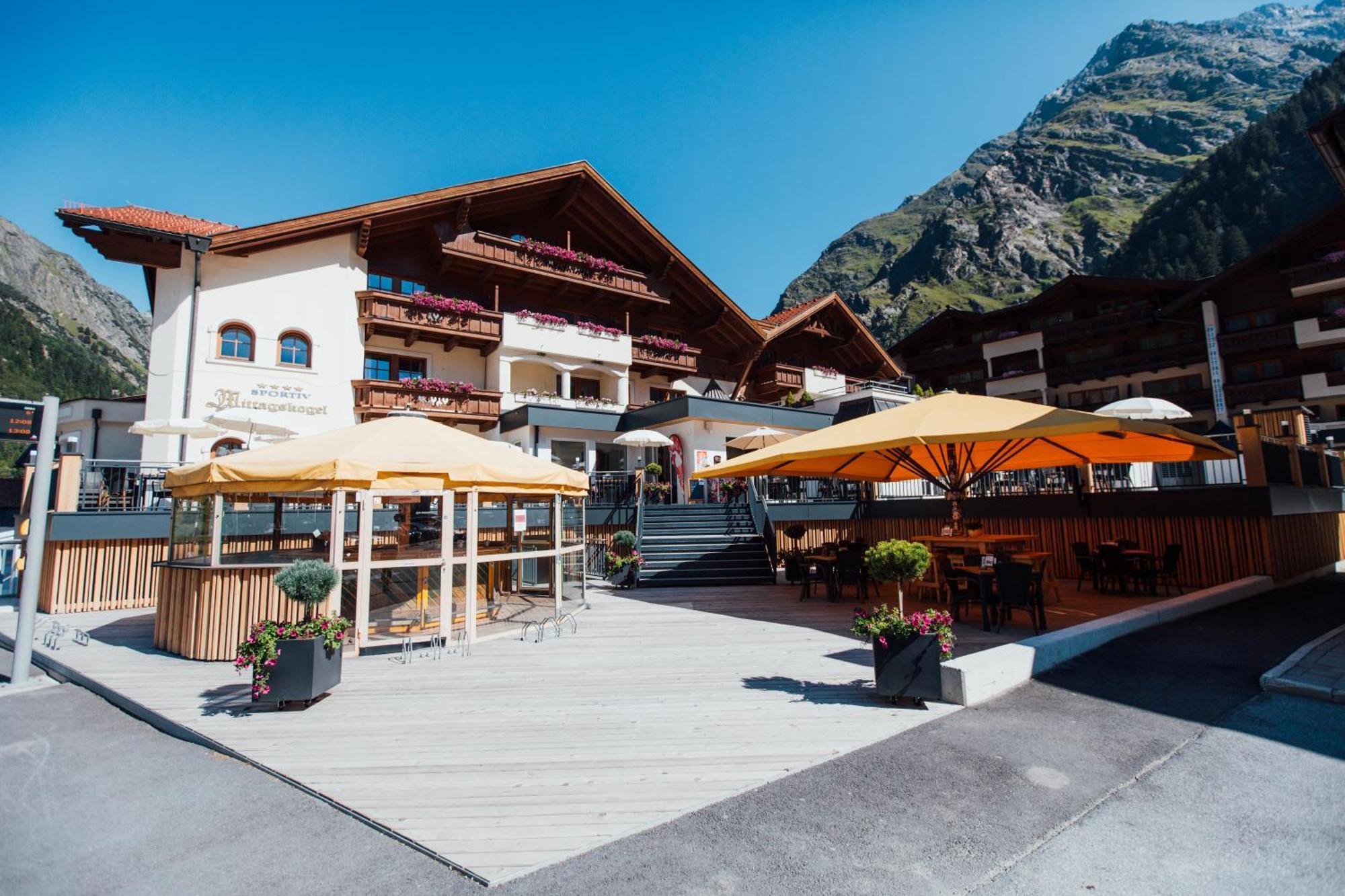 Hotel Mittagskogel Pitztal Sankt Leonhard im Pitztal Exterior photo